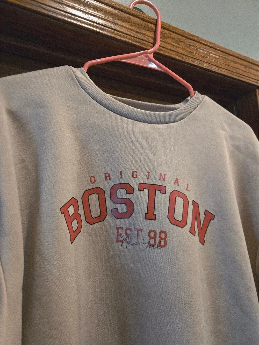SHEIN Light Tan Sweatshirt with Red Boston Graphic - Picture 11 of 16